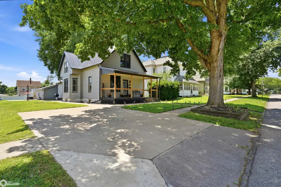 413 E Wheeler Street, West Burlington, IA 52655 - #2