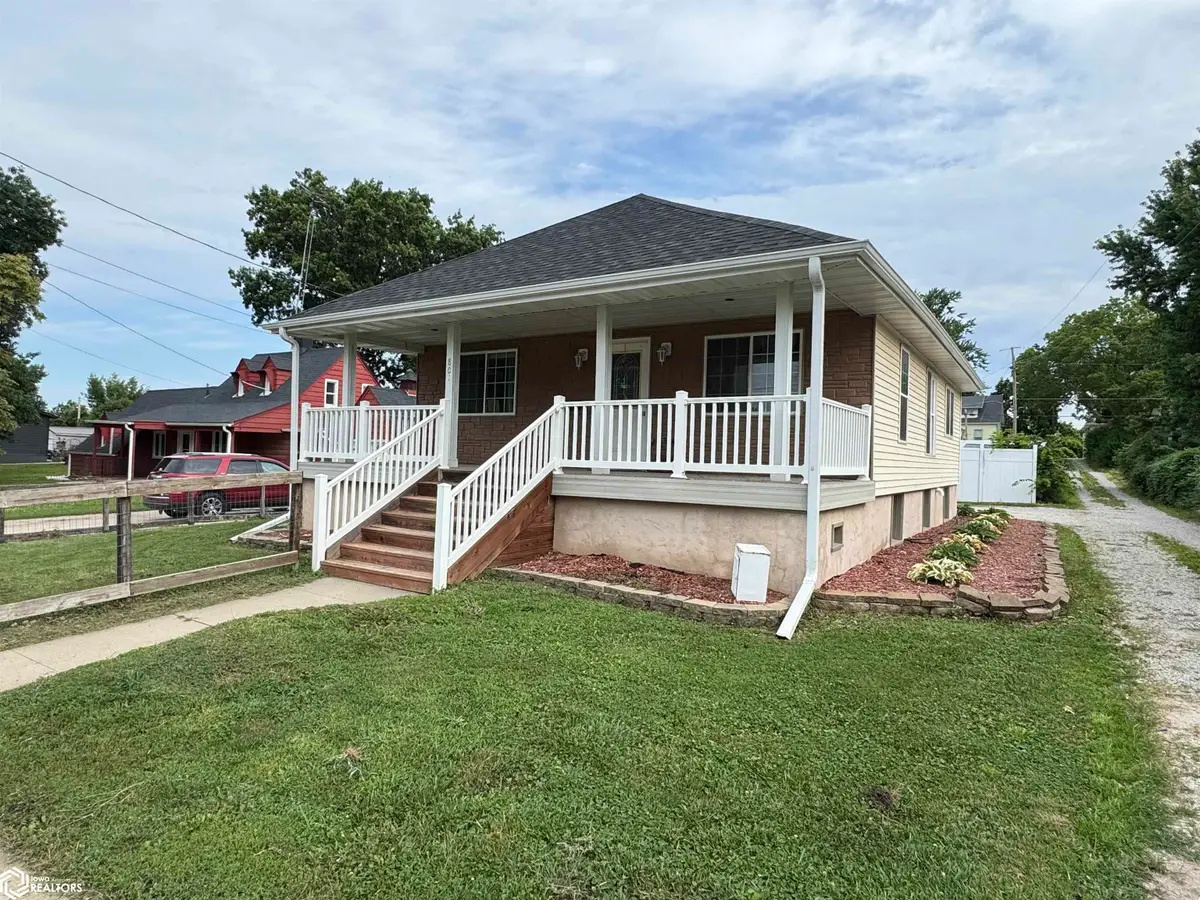 801 W State Street, Centerville, IA 52544 - #1