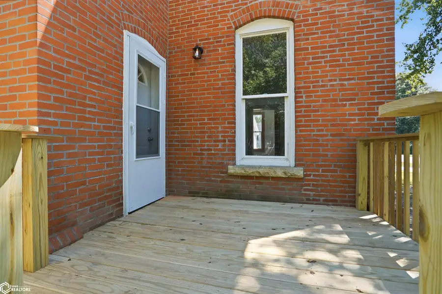 202 E Center Street, Winfield, IA 52659 - #3