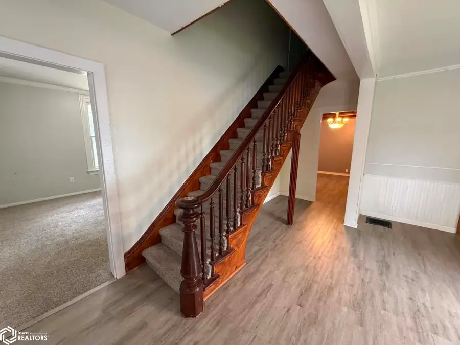 832 N 5th Street, Burlington, IA 52601 - #2