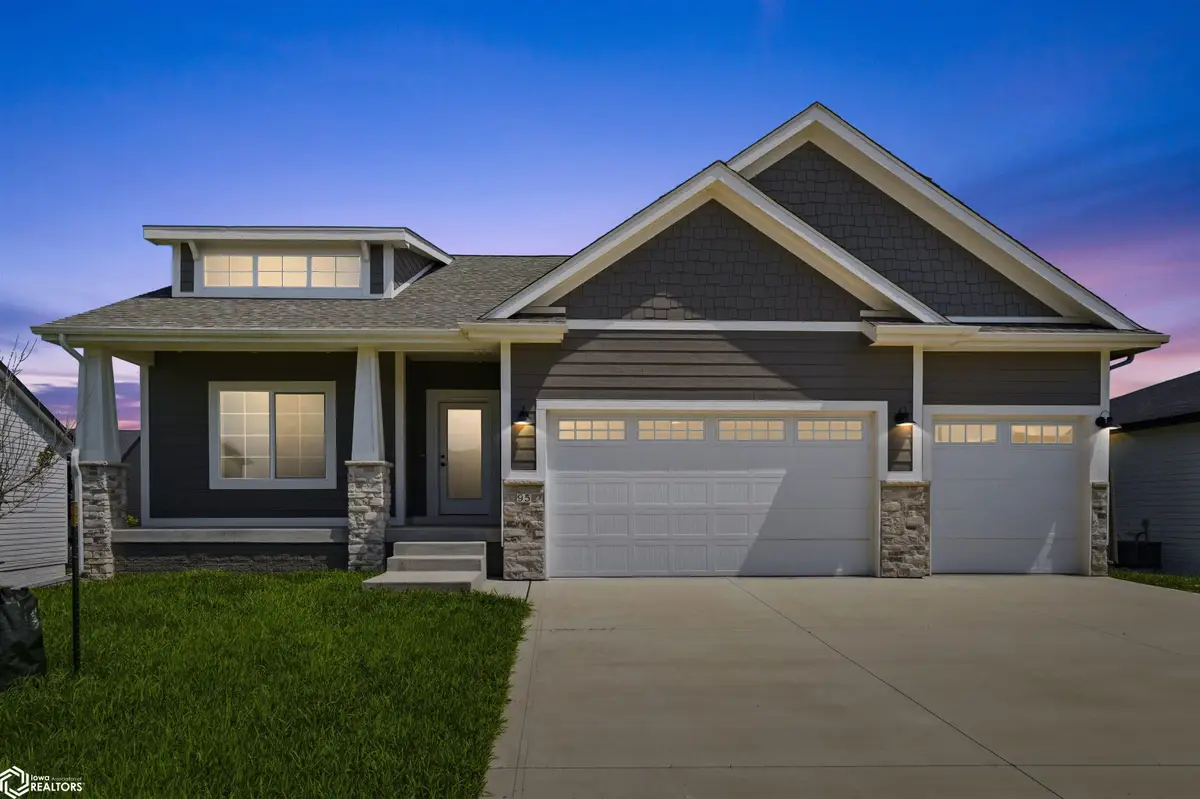 95 NW Hidden Knoll, Waukee, IA 50263 - #1