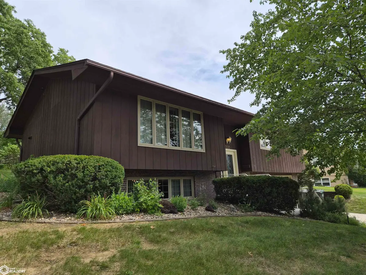 235 Terrace Drive, Oskaloosa, IA 52577 - #1