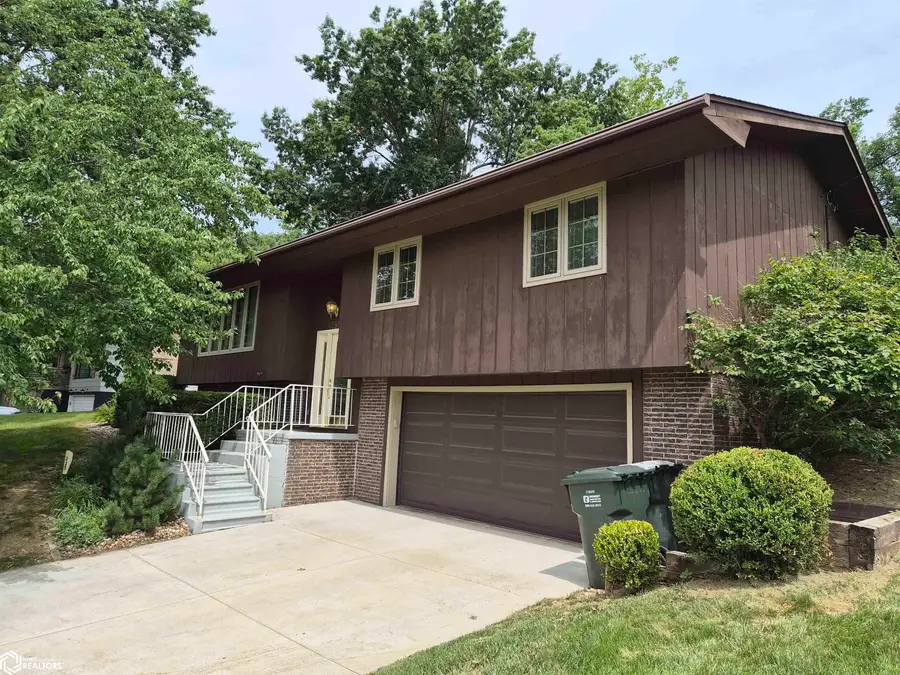 235 Terrace Drive, Oskaloosa, IA 52577 - #2