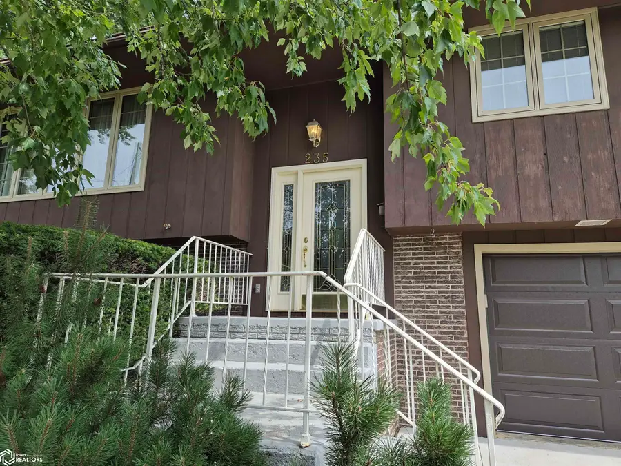 235 Terrace Drive, Oskaloosa, IA 52577 - #3