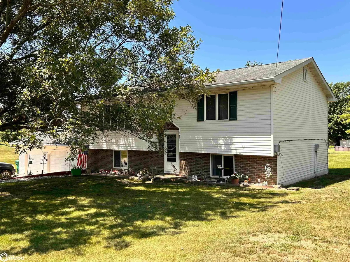 507 N Pine Street, Bloomfield, IA 52537 - #1