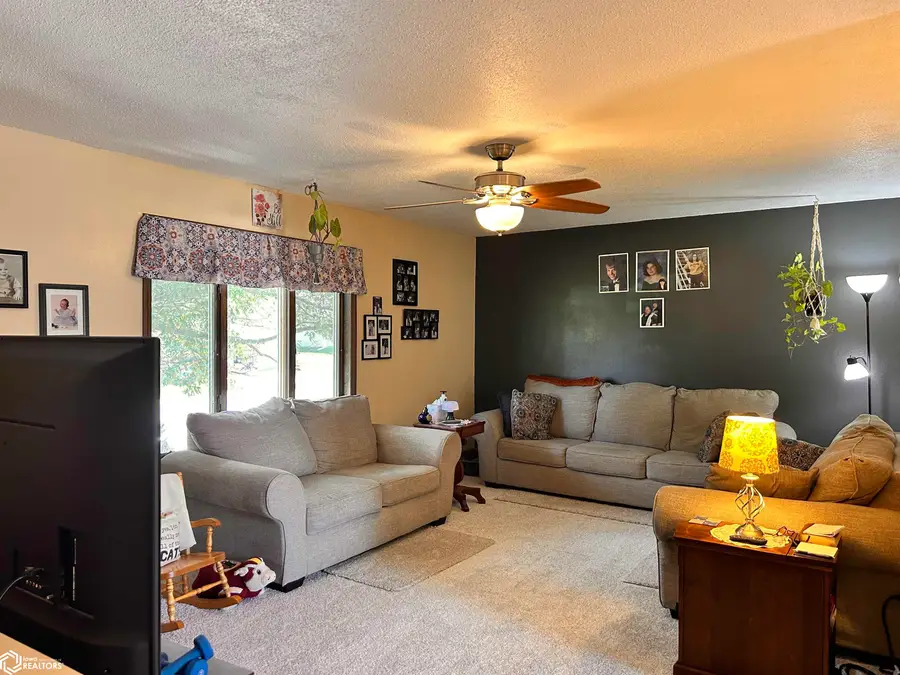 507 N Pine Street, Bloomfield, IA 52537 - #2
