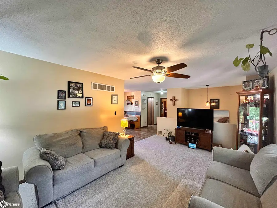 507 N Pine Street, Bloomfield, IA 52537 - #3