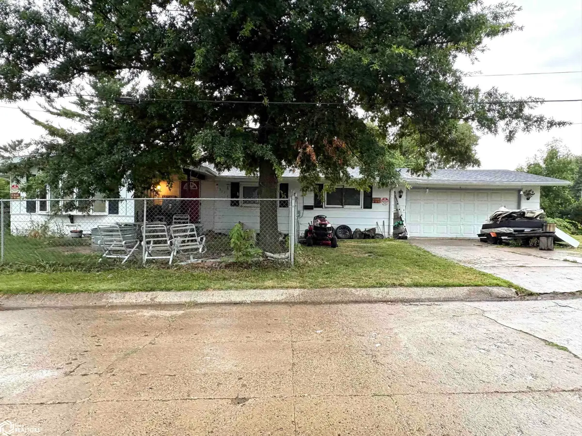 311 W Prairie Street, Centerville, IA 52544 - #1