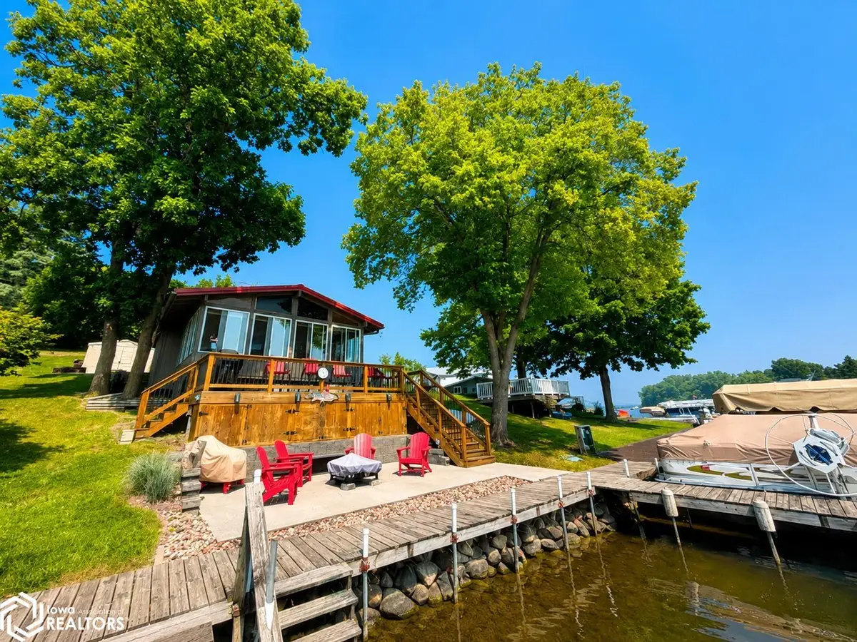 1116 Lakeshore Drive, Brooklyn, IA 52211 - #1