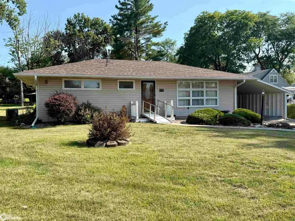 820 Ilion Avenue, Chariton, IA 50049