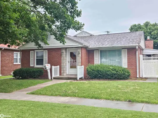 1432 Avenue F, Fort Madison, IA 52627