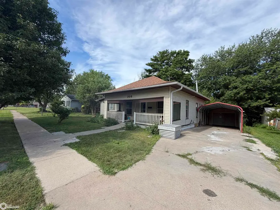 709 N 12th Street, Chariton, IA 50049 - #2