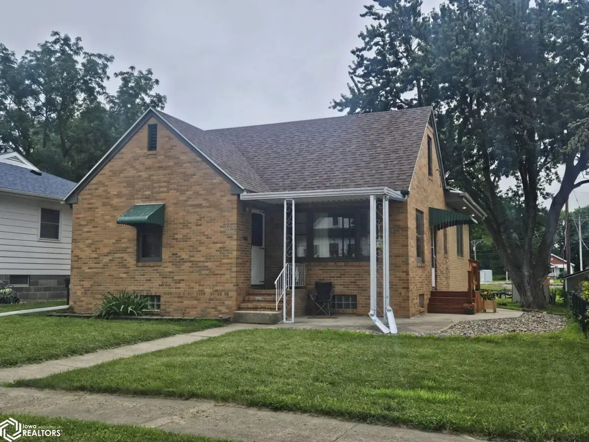 927 S 16th Street, Fort Dodge, IA 50501 - #1