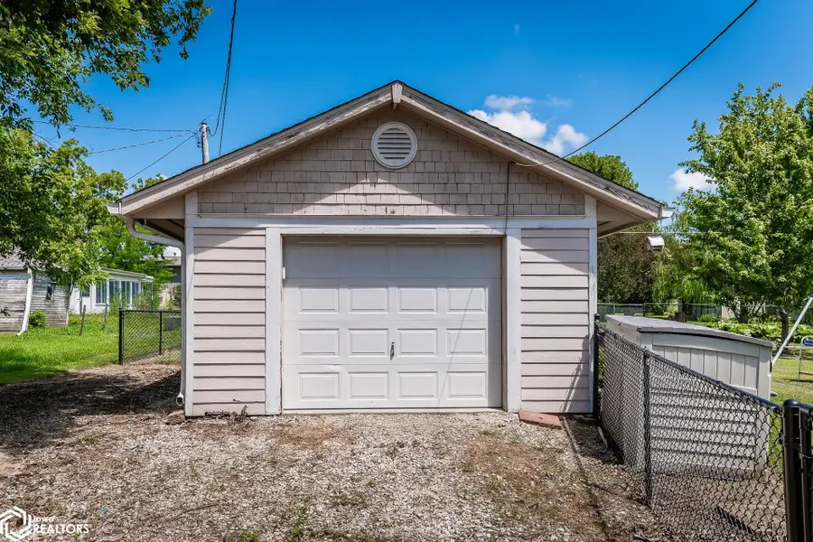 1505 W State Street, Marshalltown, IA 50158 - #2
