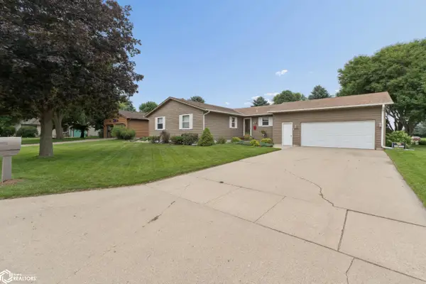 25 Charlestown Square, Mason City, IA 50401