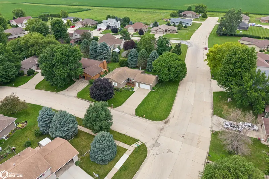 25 Charlestown Square, Mason City, IA 50401 - #3