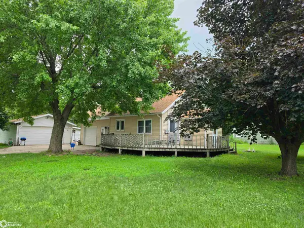 202 E Broadway, Leland, IA 50453