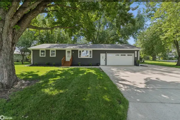 1401 Southland Drive, Clear Lake, IA 50428