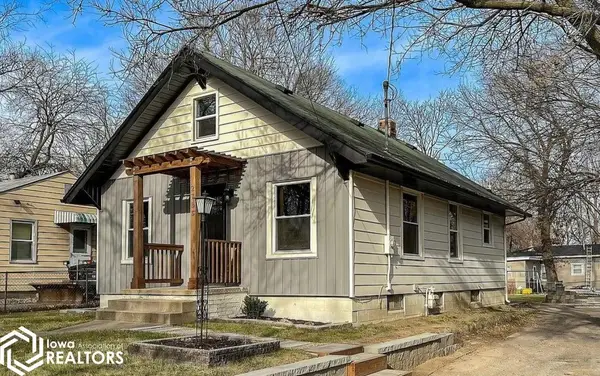 2735 Collage Avenue, Des Moines, IA 50311