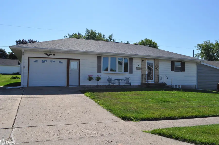 421 S Maple Street, Carroll, IA 51401 - #2