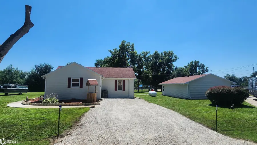 104 Granite Street, Marshalltown, IA 50158 - #2