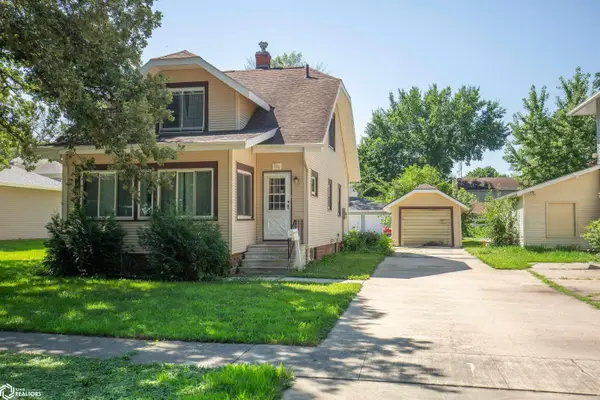 306 E College, Algona, IA 50511