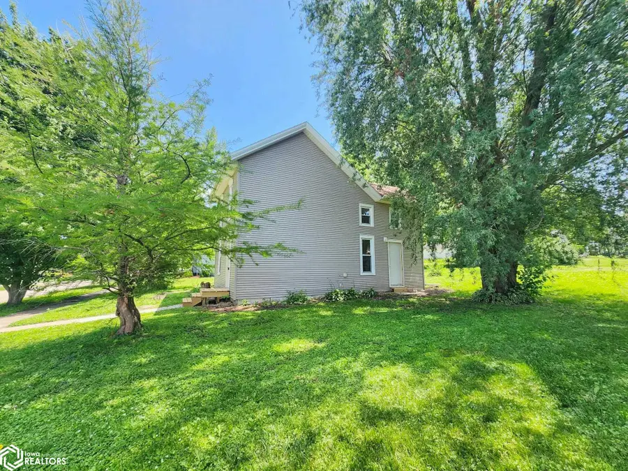 614 5th Street, Gladbrook, IA 50635 - #2