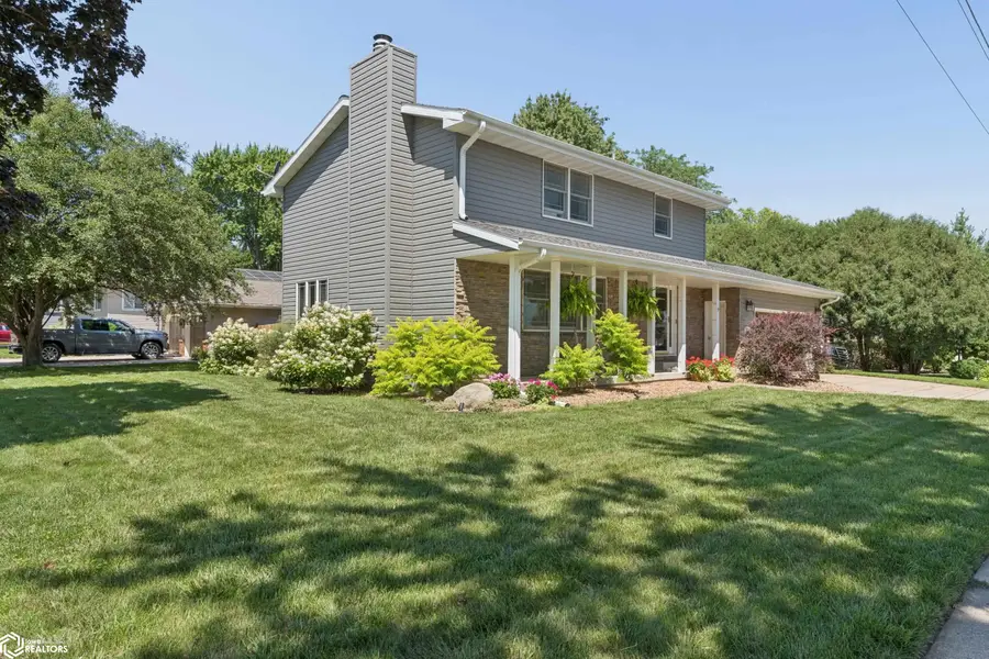 658 S Illinois Avenue, Mason City, IA 50401 - #3
