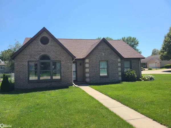 521 24th Place Sw, Mason City, IA 50401