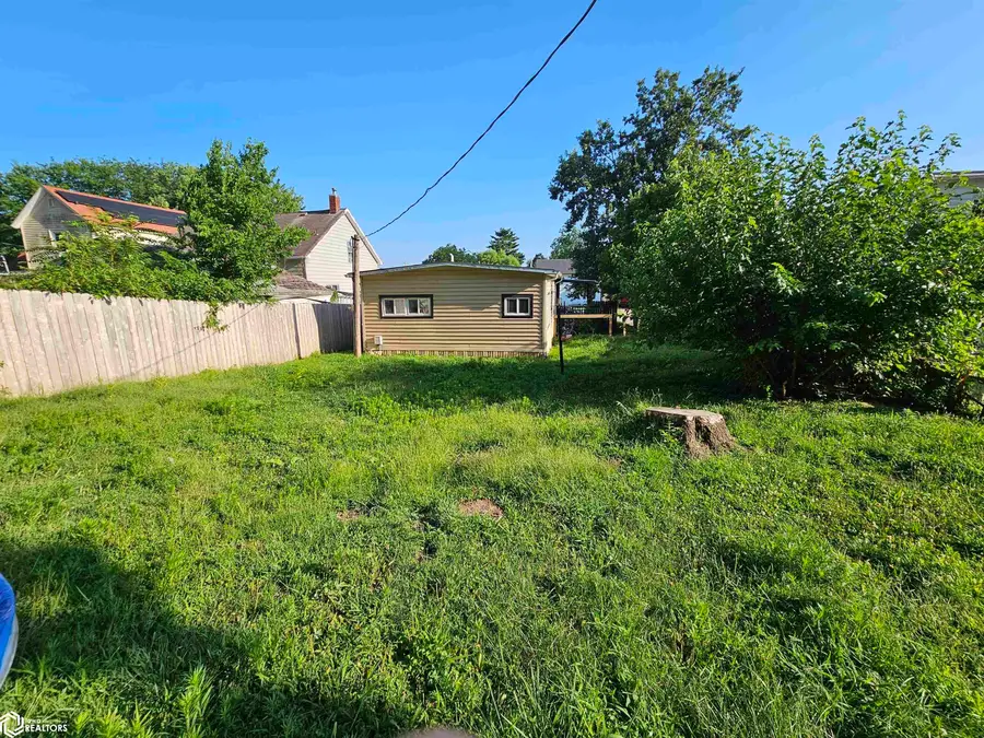 1523 Avenue B, Fort Madison, IA 52627 - #3