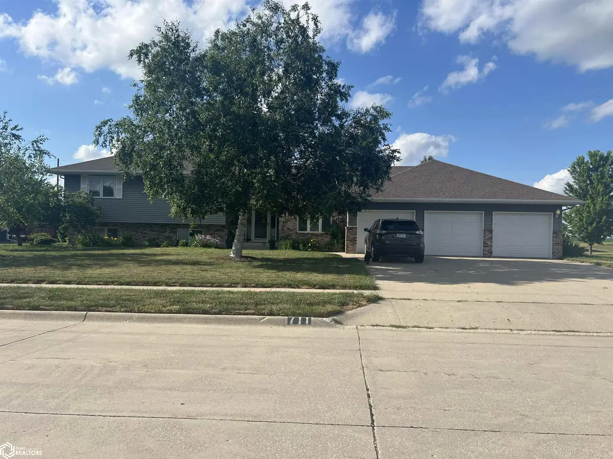 711 E 29th Street, Carroll, IA 51401 - #1