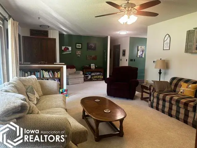 640 7th Street Sw, Britt, IA 50423 - #3
