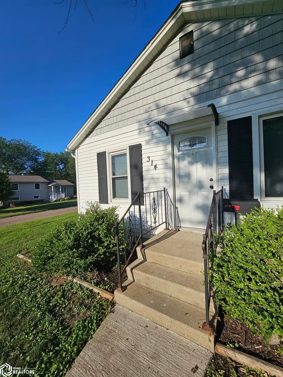 314 N Pine, New London, IA 52645 - #3