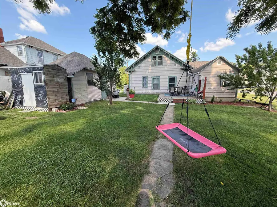 230 S Temple Street, Osceola, IA 50213 - #2