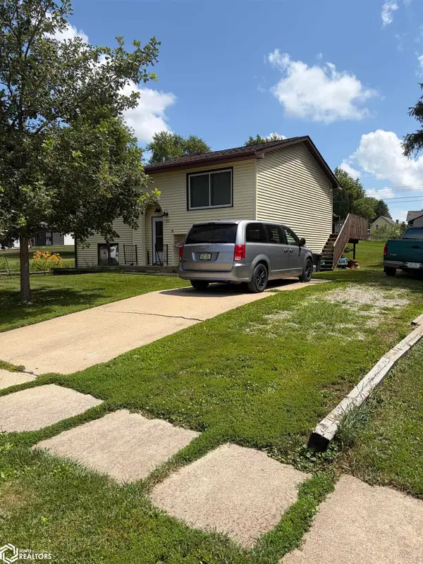 416 Spring Street, Grinnell, IA 50112