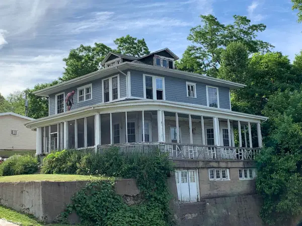 304 Maple Street, Burlington, IA 52601
