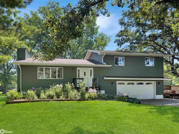 201 A Street, Traer, IA 50675
