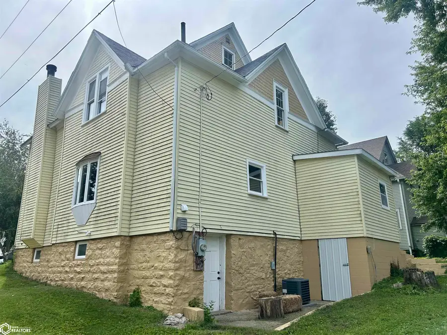 524 N 3rd Street, Marshalltown, IA 50158 - #3