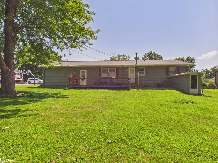 2446 Jackson Avenue, Keokuk, IA 52632 - #3