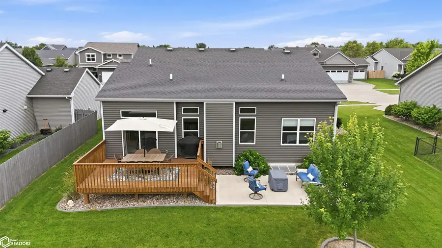 9655 Alderwood Drive, West Des Moines, IA 50266 - #3