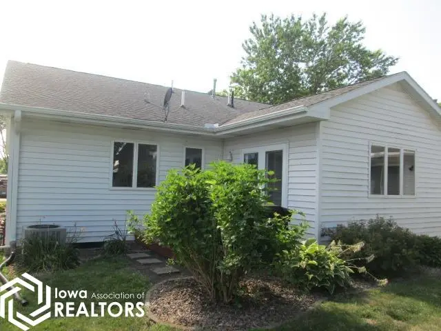319 1st Street Ne, Clarion, IA 50525 - #3