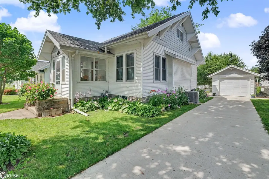 310 N 8th Street, Marshalltown, IA 50158 - #2