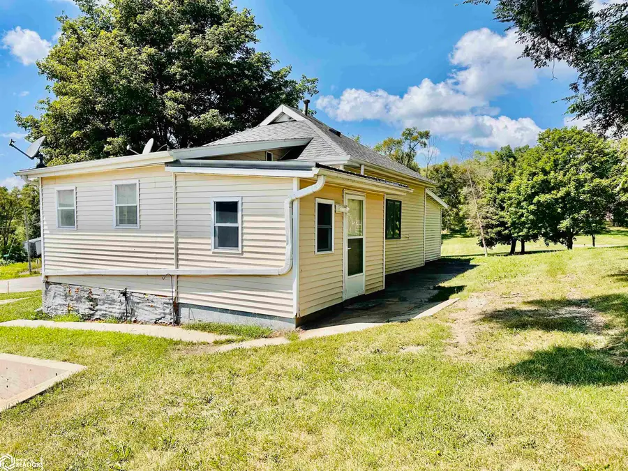 200 South Street, Deep River, IA 52222 - #3