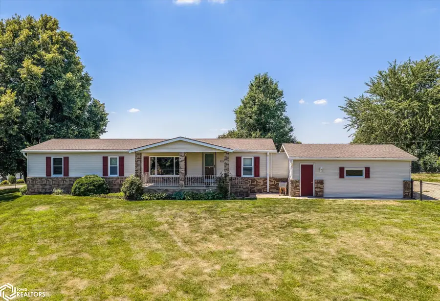 409 E Jaycee Street, Avoca, IA 51521 - #2