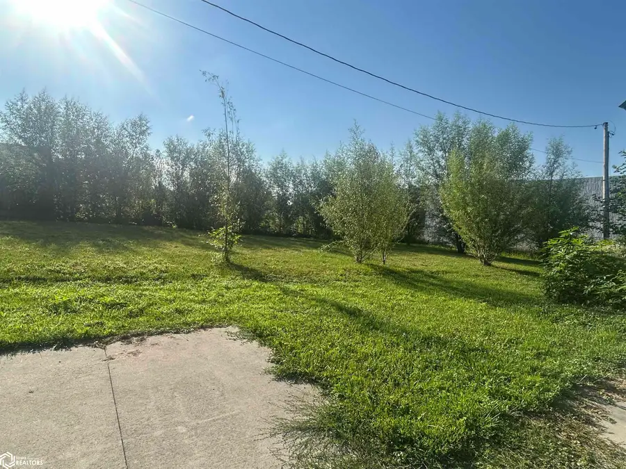 104 S 12th Street, Marshalltown, IA 50158 - #3