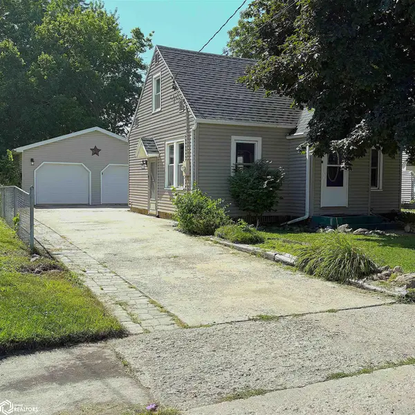 230 S Indiana Avenue, Mason City, IA 50428