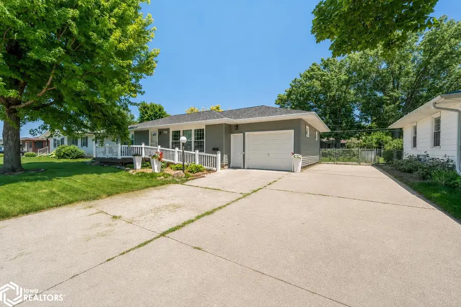 719 15th Street Place, Nevada, IA 50201 - #3