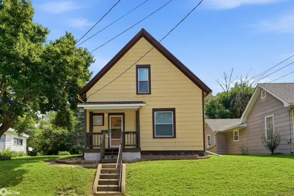 1216 Doemland Street, Burlington, IA 52601
