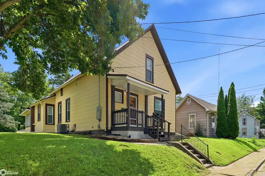 1216 Doemland Street, Burlington, IA 52601 - #2