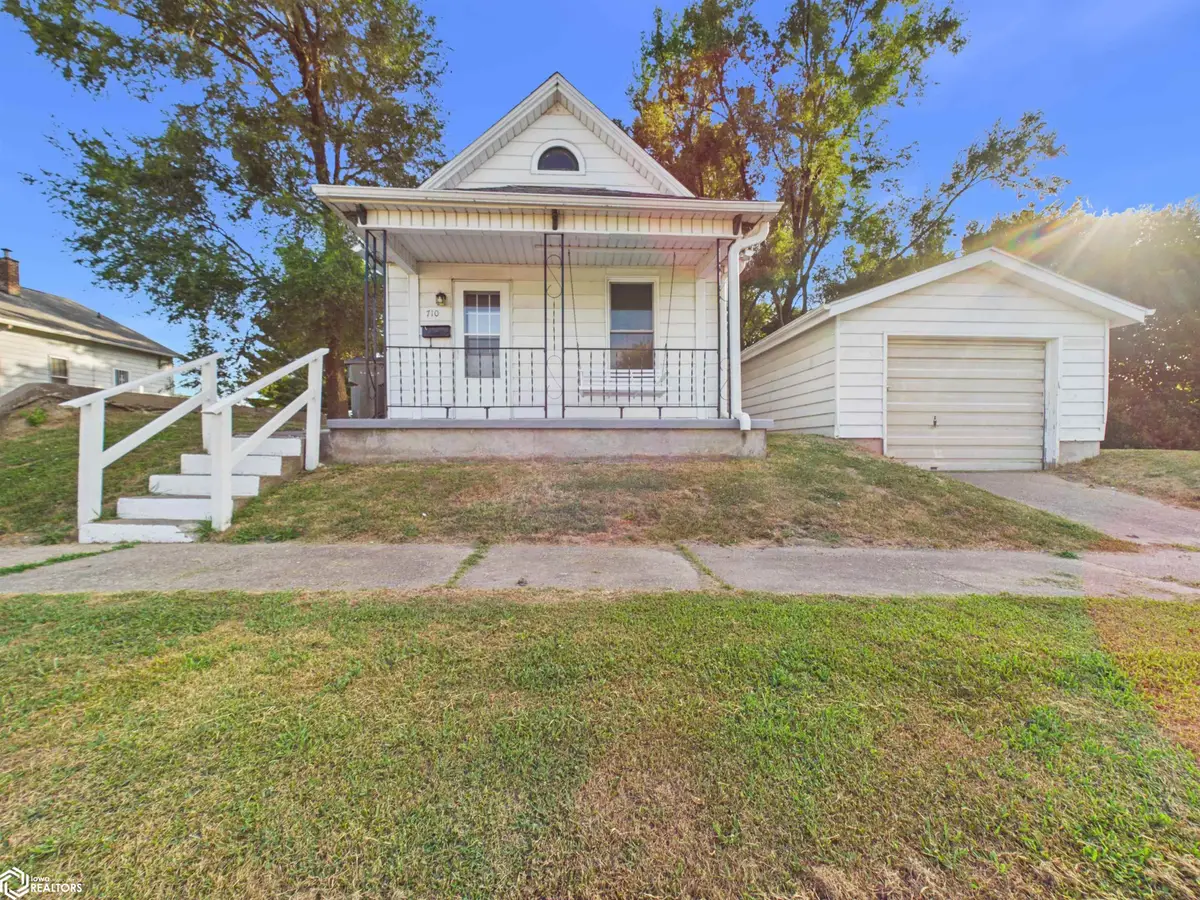 710 Carroll Street, Keokuk, IA 52632 - #1